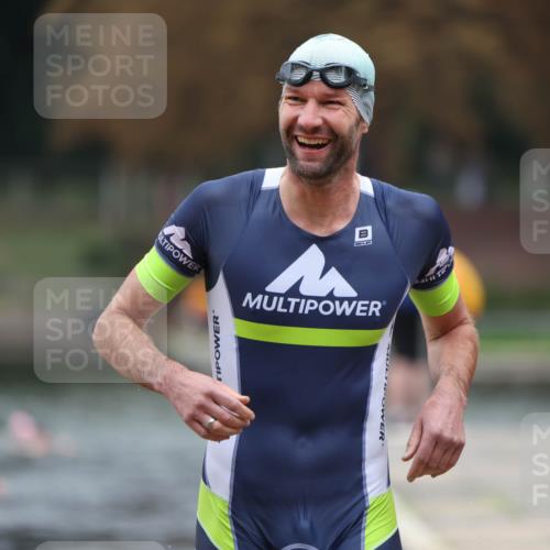 14.09.2025 - Stadtparktriathlon Michael Strokosch http://msf.ph/oto/8862490 14.09.2025 09:51:09 Schwimmen 590 meine-sportfotos.de