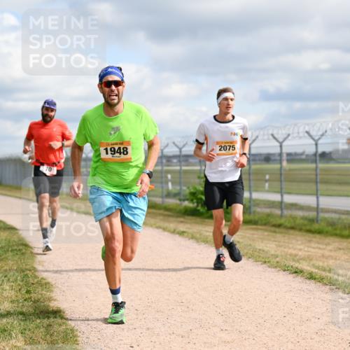 14.09.2025 - Airport Race Dr. Thomas Lammeyer http://msf.ph/oto/8862498 14.09.2025 12:01:28 Laufen 70, 1948, 2075 meine-sportfotos.de