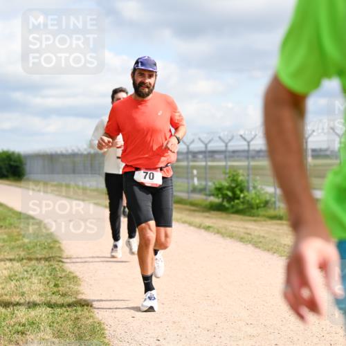 14.09.2025 - Airport Race Dr. Thomas Lammeyer http://msf.ph/oto/8862521 14.09.2025 12:01:30 Laufen 70, 19 meine-sportfotos.de
