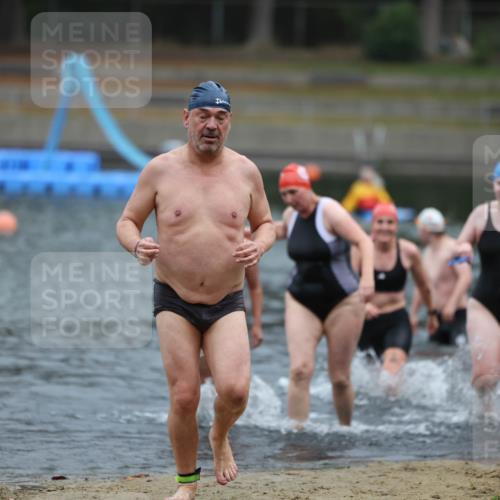14.09.2025 - Stadtparktriathlon Michael Strokosch http://msf.ph/oto/8862536 14.09.2025 09:51:39 Schwimmen 518, 531, 558, 559, 568, 582, 601 meine-sportfotos.de