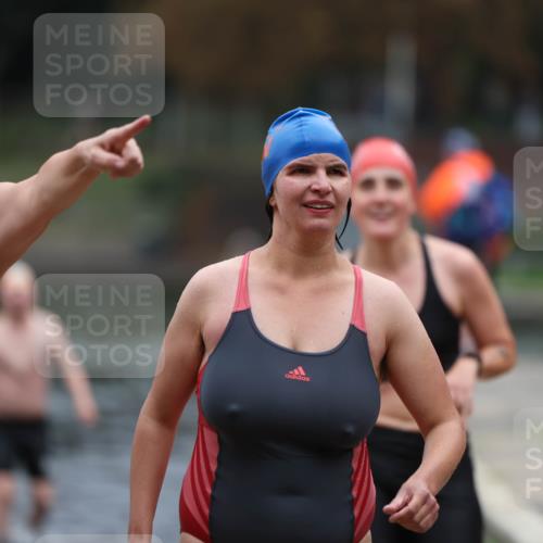 14.09.2025 - Stadtparktriathlon Michael Strokosch http://msf.ph/oto/8862559 14.09.2025 09:51:48 Schwimmen 518, 559, 568, 582, 601 meine-sportfotos.de