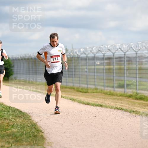 14.09.2025 - Airport Race Dr. Thomas Lammeyer http://msf.ph/oto/8862575 14.09.2025 12:01:35 Laufen 714 meine-sportfotos.de