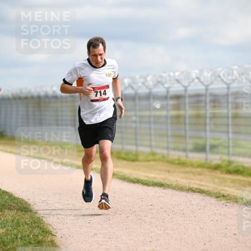 14.09.2025 - Airport Race Dr. Thomas Lammeyer http://msf.ph/oto/8862587 14.09.2025 12:01:36 Laufen 714 meine-sportfotos.de