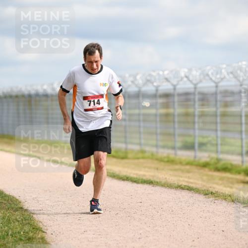 14.09.2025 - Airport Race Dr. Thomas Lammeyer http://msf.ph/oto/8862589 14.09.2025 12:01:36 Laufen 714 meine-sportfotos.de