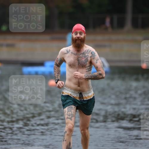 14.09.2025 - Stadtparktriathlon Michael Strokosch http://msf.ph/oto/8862596 14.09.2025 09:52:27 Schwimmen 586 meine-sportfotos.de