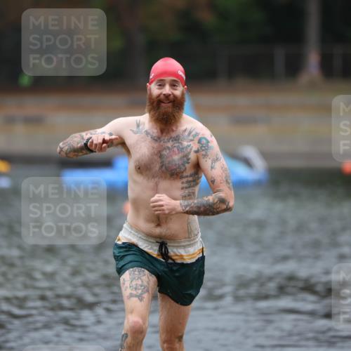 14.09.2025 - Stadtparktriathlon Michael Strokosch http://msf.ph/oto/8862599 14.09.2025 09:52:28 Schwimmen 586 meine-sportfotos.de