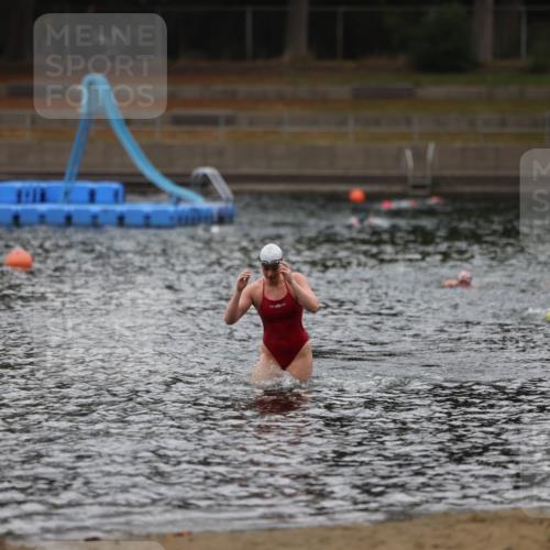 14.09.2025 - Stadtparktriathlon Michael Strokosch http://msf.ph/oto/8862605 14.09.2025 10:09:20 Schwimmen 629 meine-sportfotos.de
