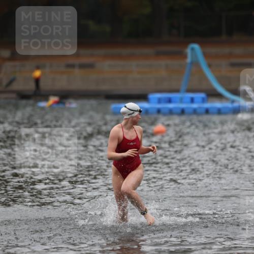14.09.2025 - Stadtparktriathlon Michael Strokosch http://msf.ph/oto/8862610 14.09.2025 10:09:25 Schwimmen 629 meine-sportfotos.de