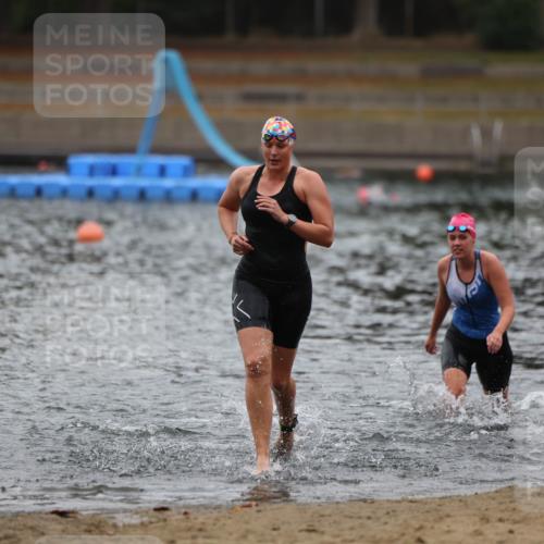 14.09.2025 - Stadtparktriathlon Michael Strokosch http://msf.ph/oto/8862694 14.09.2025 10:09:47 Schwimmen 624, 681, 706 meine-sportfotos.de