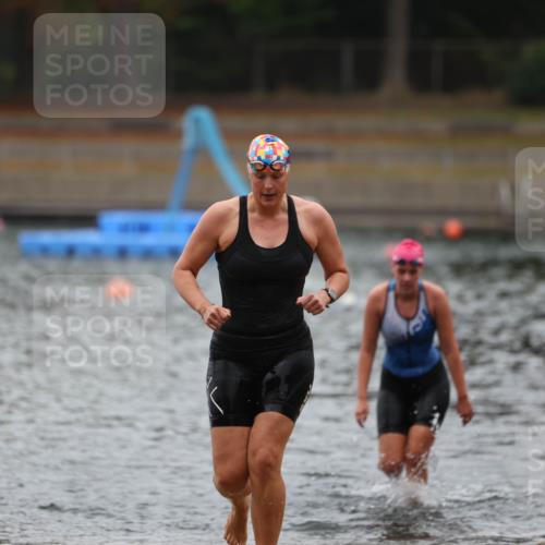 14.09.2025 - Stadtparktriathlon Michael Strokosch http://msf.ph/oto/8862700 14.09.2025 10:09:50 Schwimmen 624, 706 meine-sportfotos.de