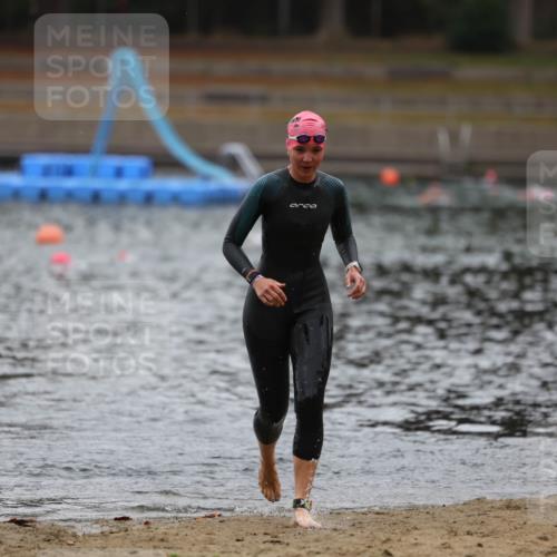 14.09.2025 - Stadtparktriathlon Michael Strokosch http://msf.ph/oto/8862750 14.09.2025 10:10:33 Schwimmen 642 meine-sportfotos.de