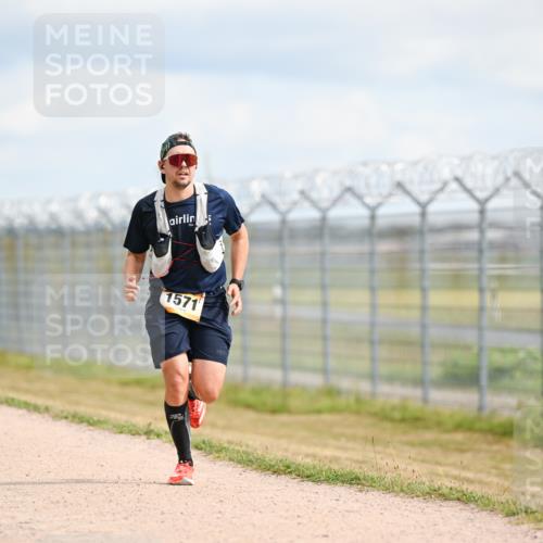 14.09.2025 - Airport Race Dr. Thomas Lammeyer http://msf.ph/oto/8862759 14.09.2025 12:01:56 Laufen 1571 meine-sportfotos.de