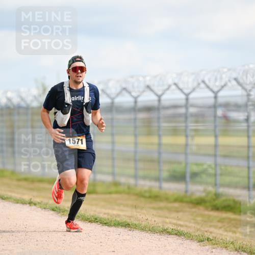 14.09.2025 - Airport Race Dr. Thomas Lammeyer http://msf.ph/oto/8862768 14.09.2025 12:01:57 Laufen 1571 meine-sportfotos.de