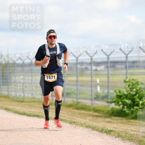 14.09.2025 - Airport Race Dr. Thomas Lammeyer http://msf.ph/oto/8862790 14.09.2025 12:01:58 Laufen 1571 meine-sportfotos.de