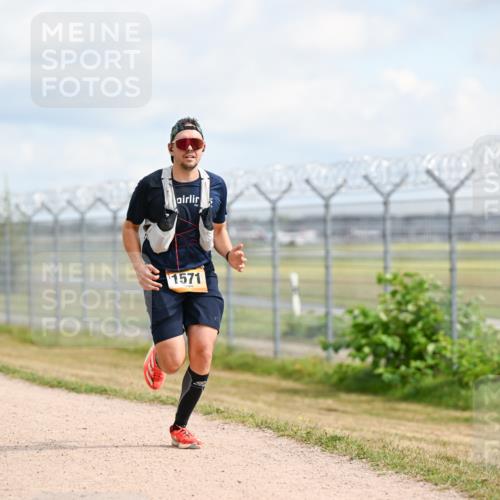 14.09.2025 - Airport Race Dr. Thomas Lammeyer http://msf.ph/oto/8862794 14.09.2025 12:01:58 Laufen 1571 meine-sportfotos.de