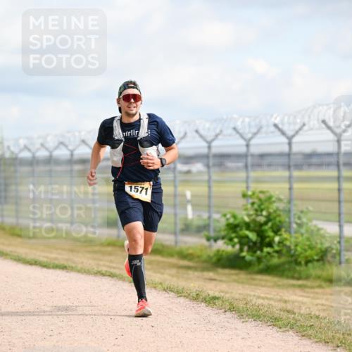 14.09.2025 - Airport Race Dr. Thomas Lammeyer http://msf.ph/oto/8862800 14.09.2025 12:01:58 Laufen 1571 meine-sportfotos.de