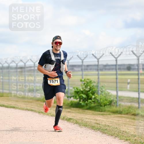 14.09.2025 - Airport Race Dr. Thomas Lammeyer http://msf.ph/oto/8862808 14.09.2025 12:01:59 Laufen 1571 meine-sportfotos.de
