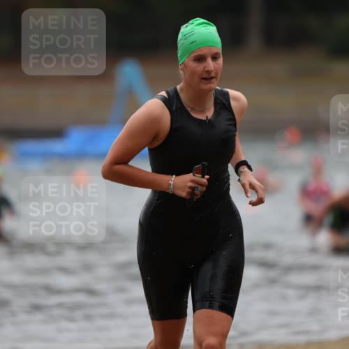 14.09.2025 - Stadtparktriathlon Michael Strokosch http://msf.ph/oto/8862810 14.09.2025 10:11:57 Schwimmen 622, 630 meine-sportfotos.de