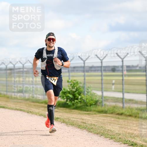 14.09.2025 - Airport Race Dr. Thomas Lammeyer http://msf.ph/oto/8862816 14.09.2025 12:01:59 Laufen 1571 meine-sportfotos.de