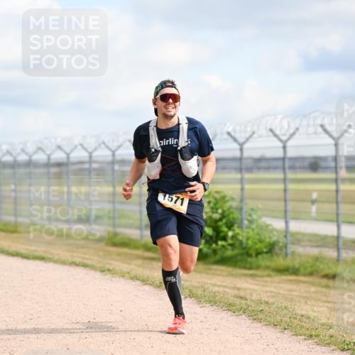 14.09.2025 - Airport Race Dr. Thomas Lammeyer http://msf.ph/oto/8862819 14.09.2025 12:01:59 Laufen 1571 meine-sportfotos.de