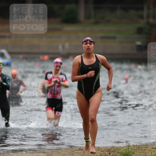 14.09.2025 - Stadtparktriathlon Michael Strokosch http://msf.ph/oto/8862820 14.09.2025 10:12:07 Schwimmen 622, 651, 662 meine-sportfotos.de