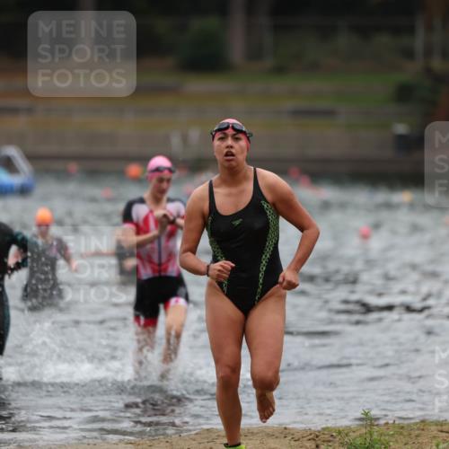 14.09.2025 - Stadtparktriathlon Michael Strokosch http://msf.ph/oto/8862822 14.09.2025 10:12:07 Schwimmen 622, 651, 662 meine-sportfotos.de