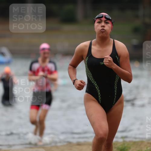 14.09.2025 - Stadtparktriathlon Michael Strokosch http://msf.ph/oto/8862831 14.09.2025 10:12:09 Schwimmen 622, 651, 662 meine-sportfotos.de