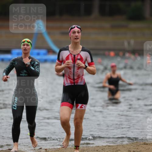 14.09.2025 - Stadtparktriathlon Michael Strokosch http://msf.ph/oto/8862834 14.09.2025 10:12:11 Schwimmen 622, 651, 662, 667, 676 meine-sportfotos.de