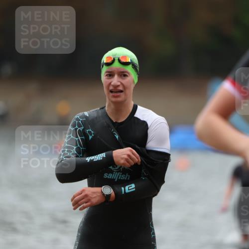 14.09.2025 - Stadtparktriathlon Michael Strokosch http://msf.ph/oto/8862852 14.09.2025 10:12:15 Schwimmen 651, 662, 667, 676 meine-sportfotos.de