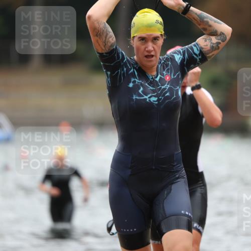 14.09.2025 - Stadtparktriathlon Michael Strokosch http://msf.ph/oto/8862899 14.09.2025 10:12:48 Schwimmen 633, 665, 687, 693, 708 meine-sportfotos.de