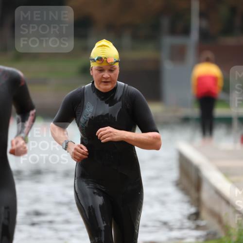 14.09.2025 - Stadtparktriathlon Michael Strokosch http://msf.ph/oto/8862923 14.09.2025 10:12:59 Schwimmen 633, 665 meine-sportfotos.de