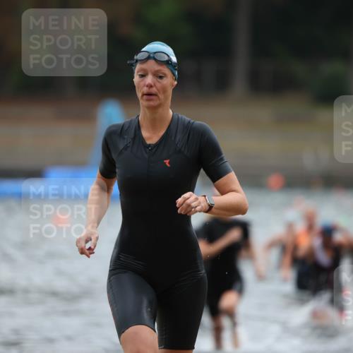 14.09.2025 - Stadtparktriathlon Michael Strokosch http://msf.ph/oto/8862936 14.09.2025 10:13:20 Schwimmen 632, 641, 659, 661, 688, 702, 716 meine-sportfotos.de