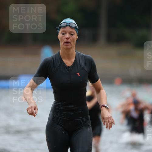 14.09.2025 - Stadtparktriathlon Michael Strokosch http://msf.ph/oto/8862938 14.09.2025 10:13:20 Schwimmen 632, 641, 659, 661, 688, 702, 716 meine-sportfotos.de