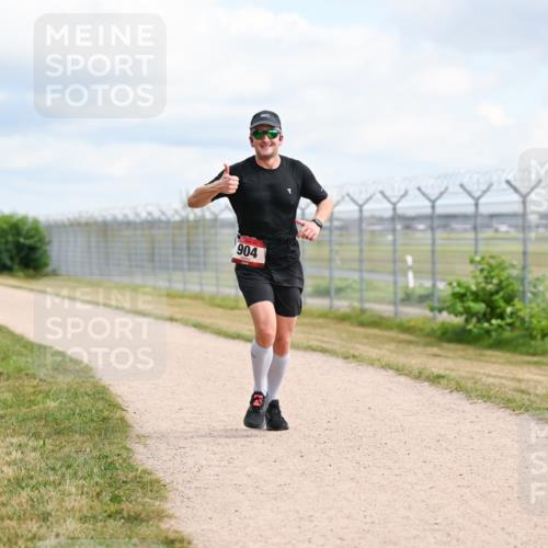 14.09.2025 - Airport Race Dr. Thomas Lammeyer http://msf.ph/oto/8862950 14.09.2025 12:02:24 Laufen 904 meine-sportfotos.de