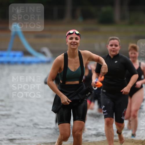 14.09.2025 - Stadtparktriathlon Michael Strokosch http://msf.ph/oto/8862956 14.09.2025 10:13:24 Schwimmen 637, 641, 659, 661, 677, 688, 695, 702, 716 meine-sportfotos.de