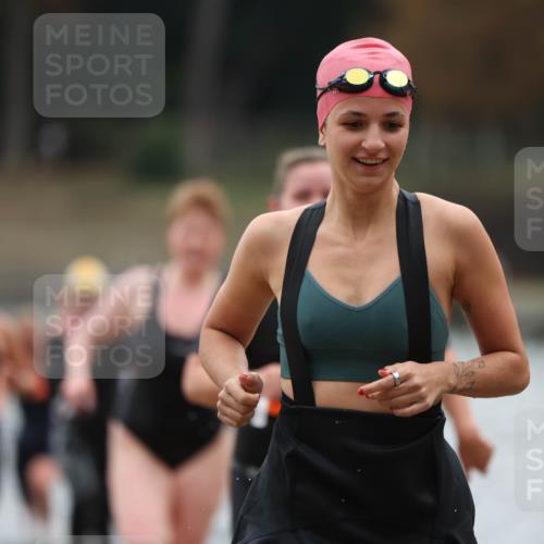 14.09.2025 - Stadtparktriathlon Michael Strokosch http://msf.ph/oto/8862962 14.09.2025 10:13:26 Schwimmen 637, 641, 661, 677, 688, 695, 702, 716 meine-sportfotos.de