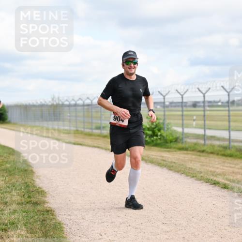 14.09.2025 - Airport Race Dr. Thomas Lammeyer http://msf.ph/oto/8862972 14.09.2025 12:02:25 Laufen 904 meine-sportfotos.de