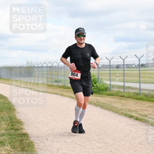 14.09.2025 - Airport Race Dr. Thomas Lammeyer http://msf.ph/oto/8862975 14.09.2025 12:02:25 Laufen 904 meine-sportfotos.de