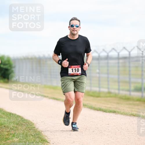 14.09.2025 - Airport Race Dr. Thomas Lammeyer http://msf.ph/oto/8862993 14.09.2025 12:02:29 Laufen 110 meine-sportfotos.de
