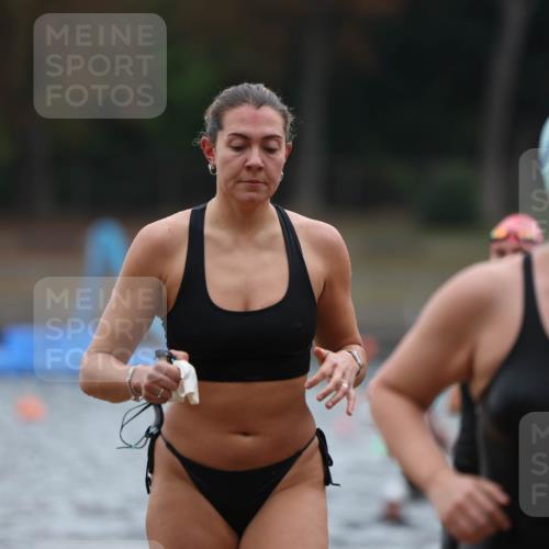 14.09.2025 - Stadtparktriathlon Michael Strokosch http://msf.ph/oto/8863008 14.09.2025 10:13:41 Schwimmen 639, 648, 657, 679, 685, 694 meine-sportfotos.de