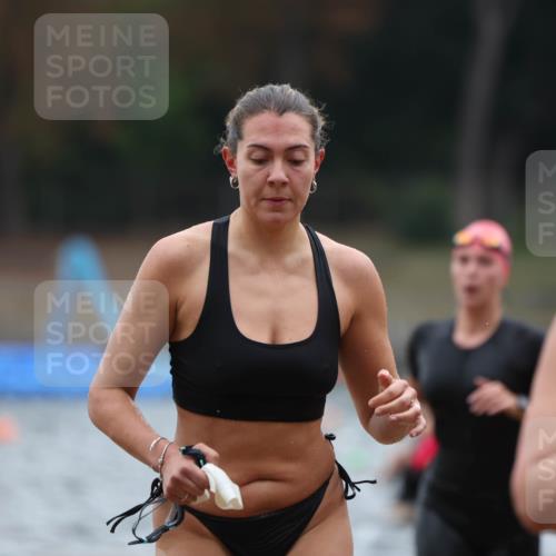 14.09.2025 - Stadtparktriathlon Michael Strokosch http://msf.ph/oto/8863009 14.09.2025 10:13:41 Schwimmen 639, 648, 657, 679, 685, 694 meine-sportfotos.de