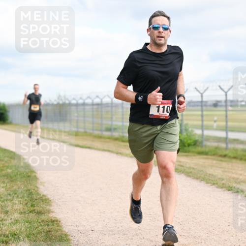 14.09.2025 - Airport Race Dr. Thomas Lammeyer http://msf.ph/oto/8863049 14.09.2025 12:02:31 Laufen 110 meine-sportfotos.de