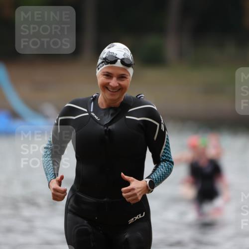 14.09.2025 - Stadtparktriathlon Michael Strokosch http://msf.ph/oto/8863070 14.09.2025 10:13:58 Schwimmen 627, 697, 712 meine-sportfotos.de