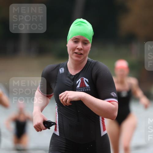 14.09.2025 - Stadtparktriathlon Michael Strokosch http://msf.ph/oto/8863095 14.09.2025 10:14:09 Schwimmen 627, 647, 700, 714 meine-sportfotos.de