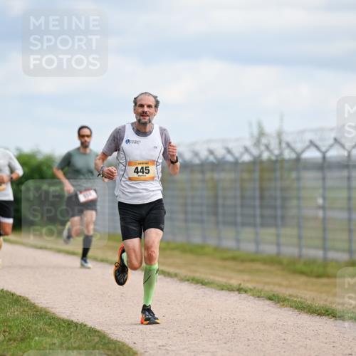 14.09.2025 - Airport Race Dr. Thomas Lammeyer http://msf.ph/oto/8863107 14.09.2025 12:02:37 Laufen 800, 445 meine-sportfotos.de