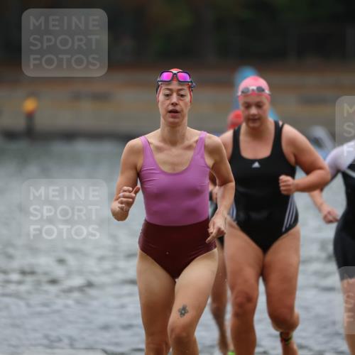 14.09.2025 - Stadtparktriathlon Michael Strokosch http://msf.ph/oto/8863122 14.09.2025 10:14:20 Schwimmen 647, 650, 683, 698, 704, 720 meine-sportfotos.de