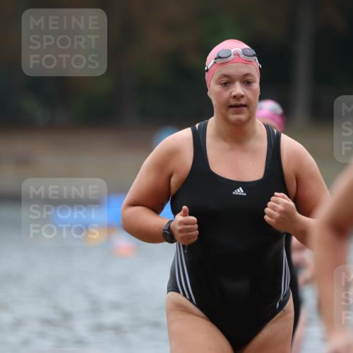 14.09.2025 - Stadtparktriathlon Michael Strokosch http://msf.ph/oto/8863133 14.09.2025 10:14:22 Schwimmen 647, 650, 683, 698, 704, 720 meine-sportfotos.de