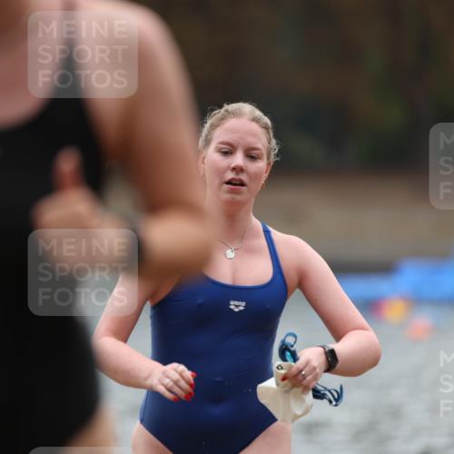 14.09.2025 - Stadtparktriathlon Michael Strokosch http://msf.ph/oto/8863143 14.09.2025 10:14:25 Schwimmen 647, 650, 683, 698, 704, 720 meine-sportfotos.de