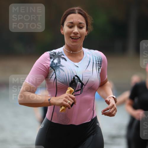 14.09.2025 - Stadtparktriathlon Michael Strokosch http://msf.ph/oto/8863163 14.09.2025 10:14:38 Schwimmen 645, 646, 654, 663, 710 meine-sportfotos.de