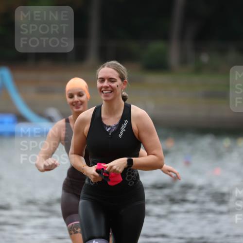 14.09.2025 - Stadtparktriathlon Michael Strokosch http://msf.ph/oto/8863169 14.09.2025 10:14:41 Schwimmen 645, 646, 654, 663, 710 meine-sportfotos.de